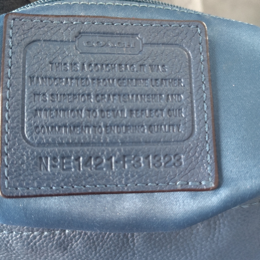 Coach Authentic Blue Leather Shoulder Bag With Crossbody Strap - Picture 3 of 12